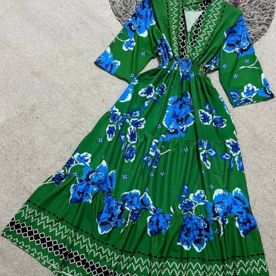 ساحلی تینا