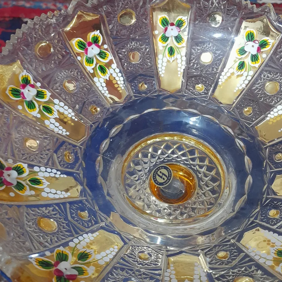 ظرف گل برجسته طلاکوب