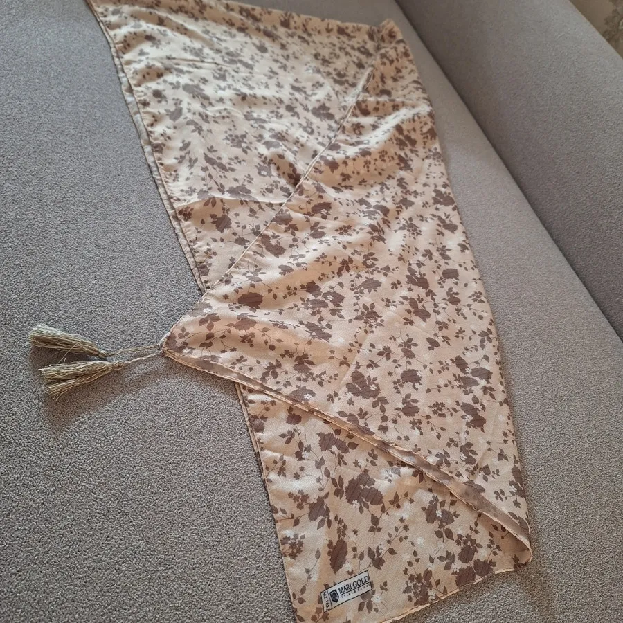 شال گل منگولی