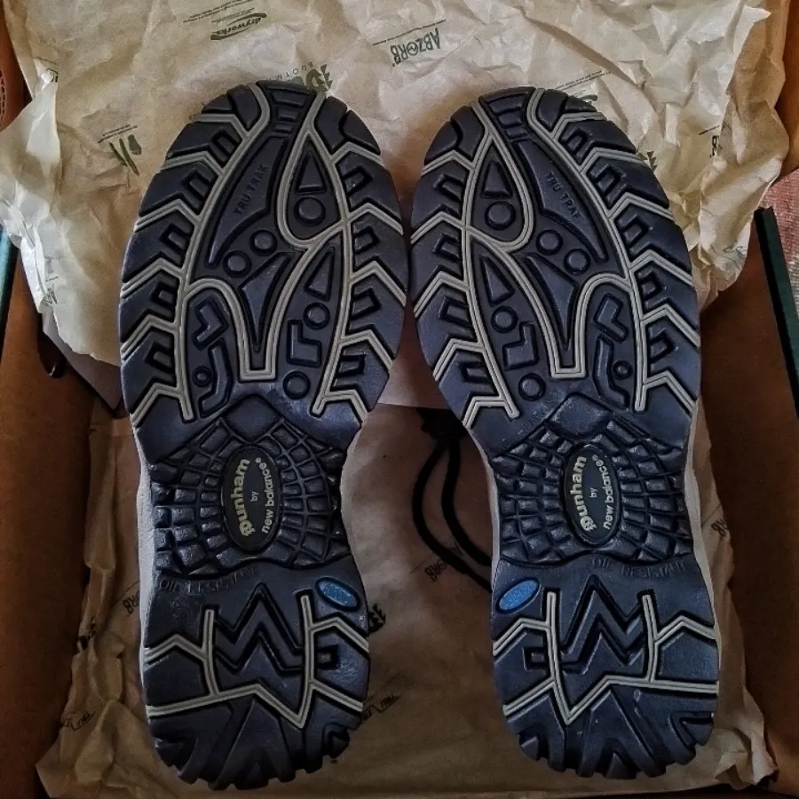 کفش کتانی Newbalance