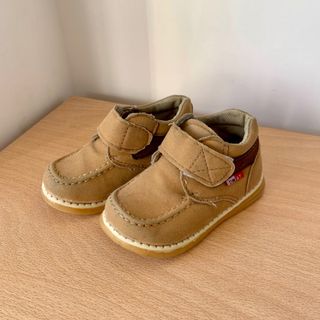 نیمبوت بچگانه