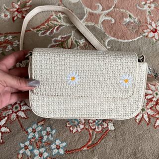 کیف کنفی. بابونه