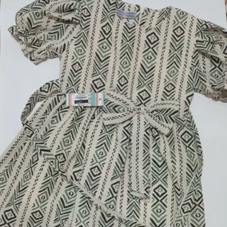 پیراهن دخترانه