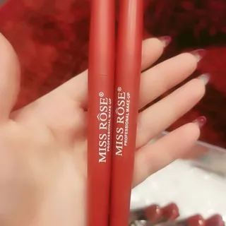 رژ لب  دو طرفه