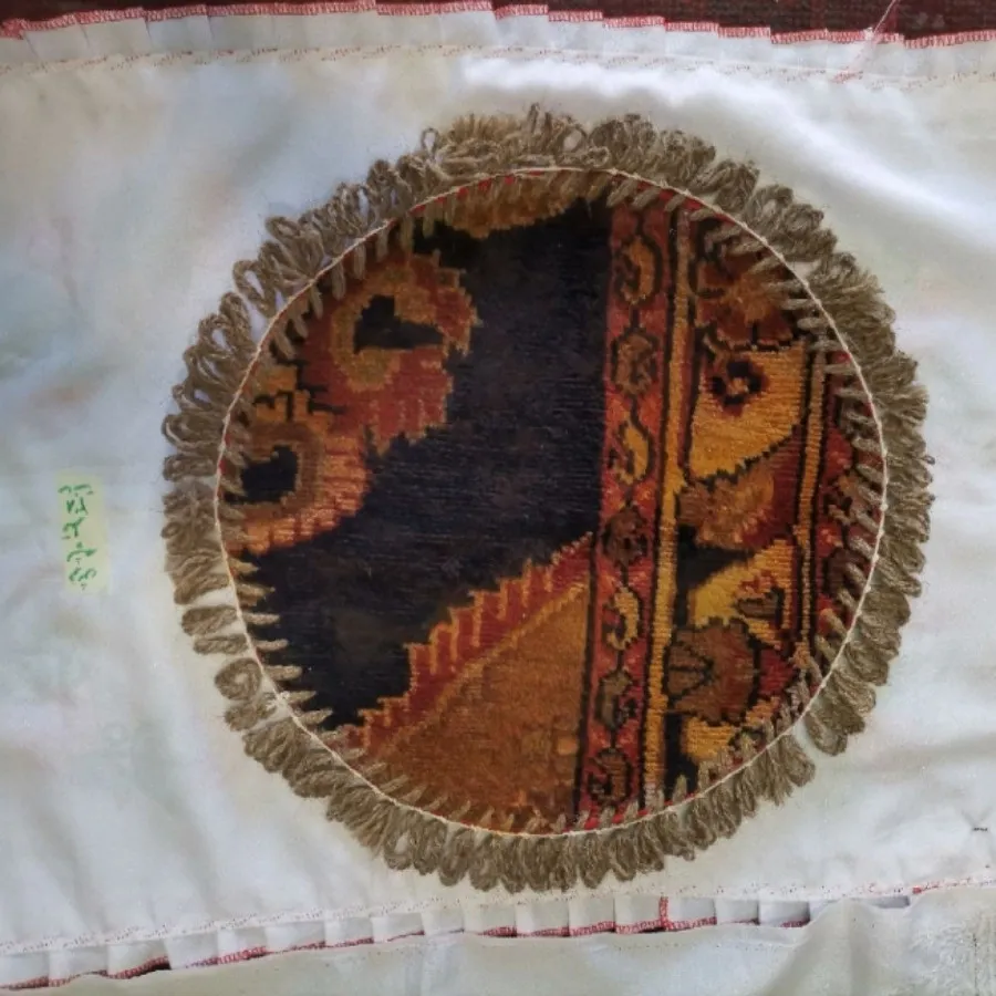 فرش روی صندلی