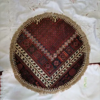 فرش روی صندلی