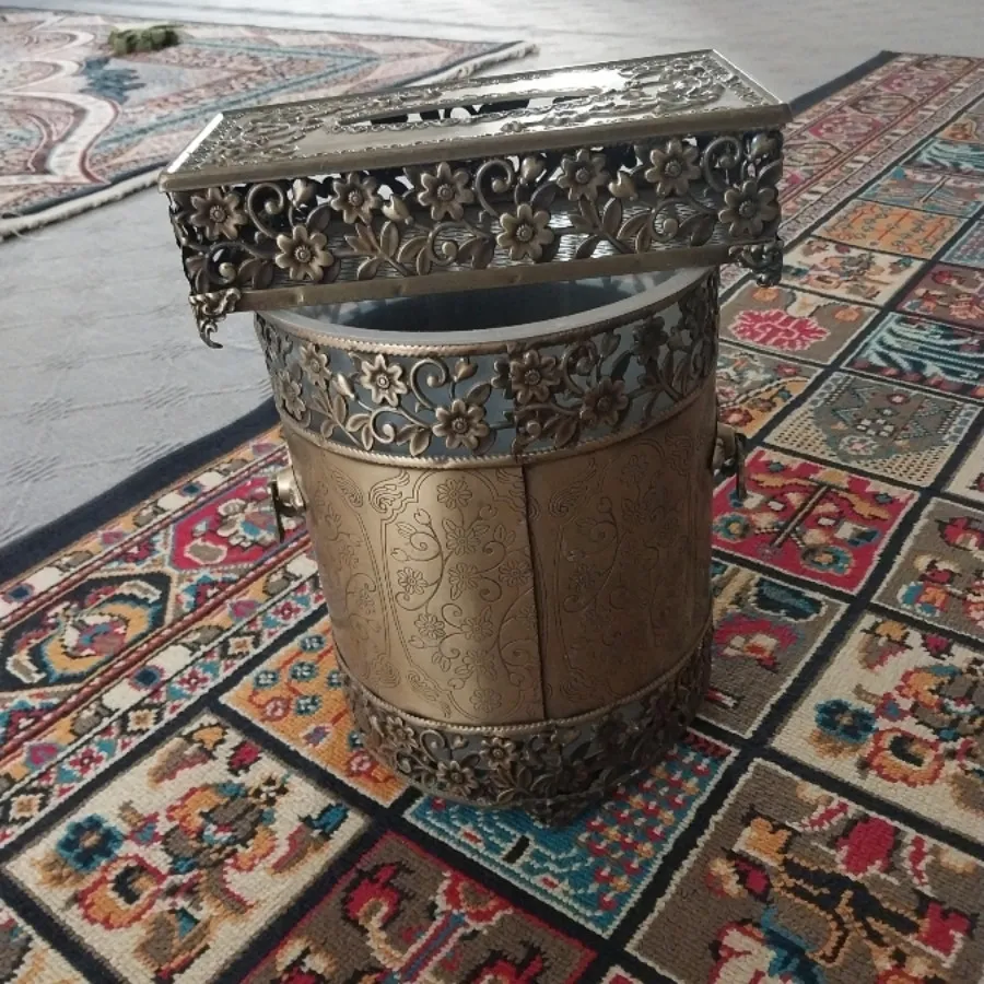سطل آشغال و دستمال کاغدی