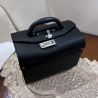 کیف لوازم ارایش صندوقی