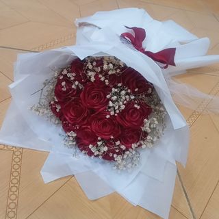 دسته گل قرمز لاکچری