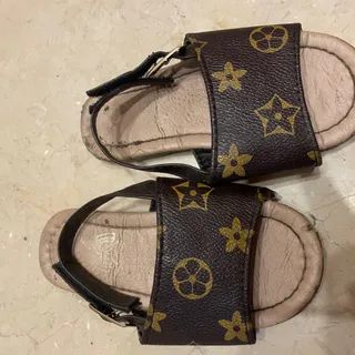 صندل بچگانه
