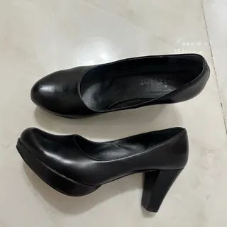 کفش پاشنه بلند