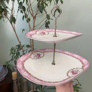 شیرینی خوری