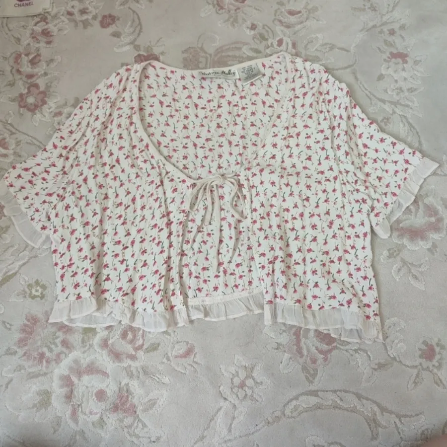 رو لباسی گل دار