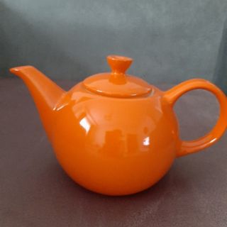 قوری چینی مقصود