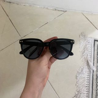 دو عدد عینک در حد نو