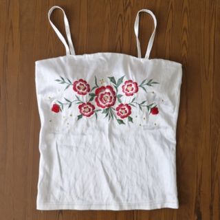 تاپ گلدوزی