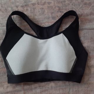 نیم تنه ورزشی