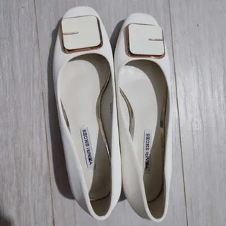 کفش مارک yunai امارات