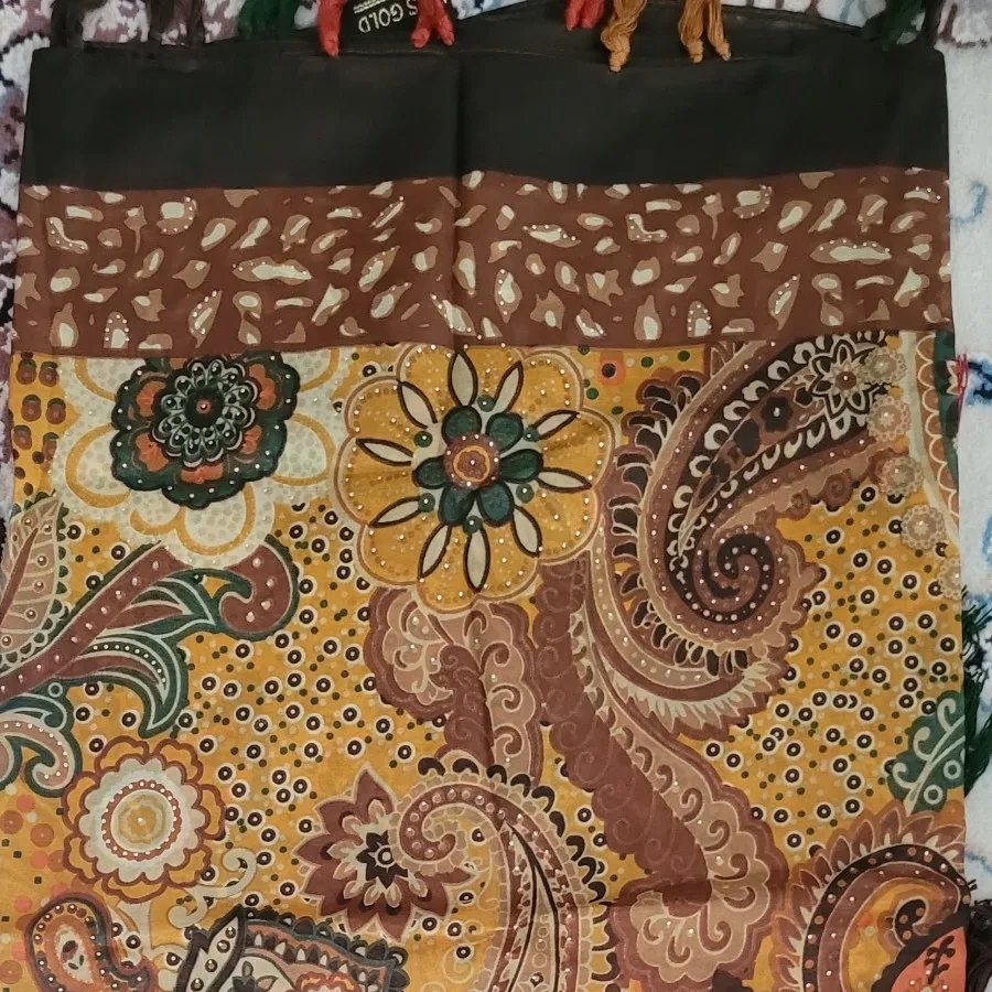 روسری سیلک طرح دار