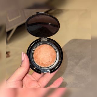 رژگونه نوبا
