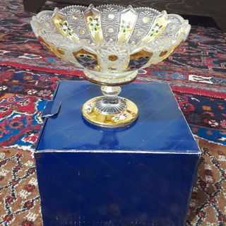 ظرف گل برجسته طلاکوب