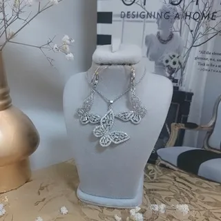 نیمست نگیندار پروانه بزرگ