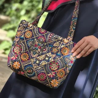 کیف سوزندوزی سورمه ایی
