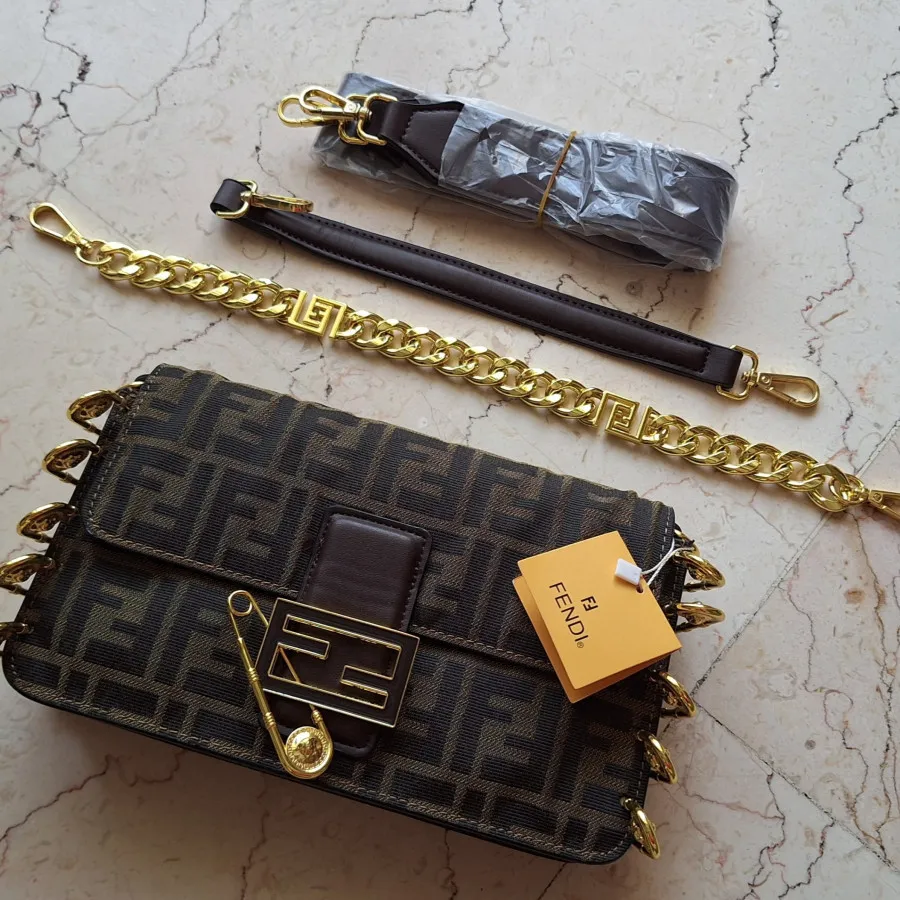 کیف مجلسی برند FENDI