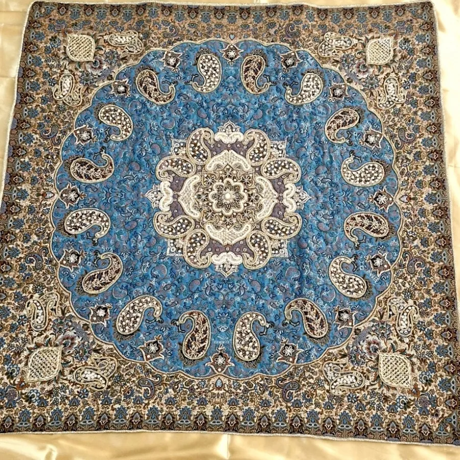 رومیزی ترمه سرمه دوزی شده