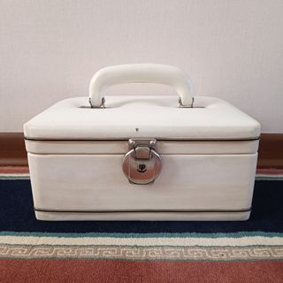 جعبه آرایشی قدیمی