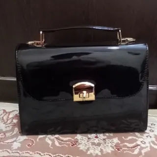 کیف ورنی مشکی