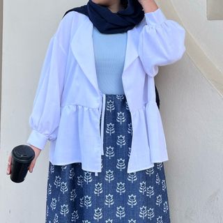 کت سفید